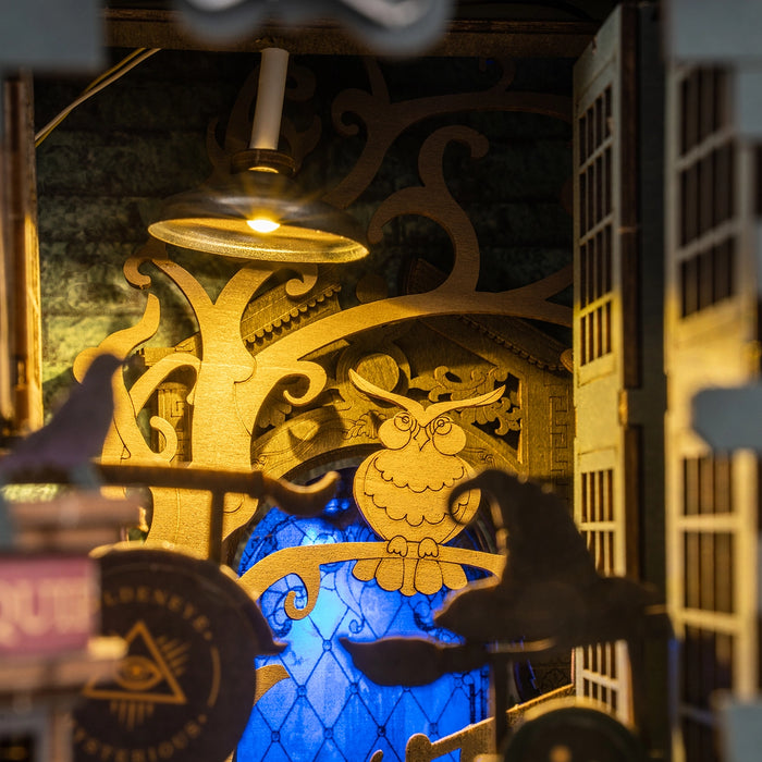 Kit di costruzione in legno Book Nook – Vicolo magico 