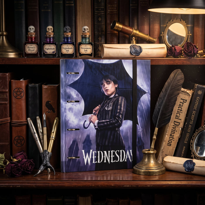 Wednesday Addams ringmap, vooraanzicht met viervoudig ringmechanisme