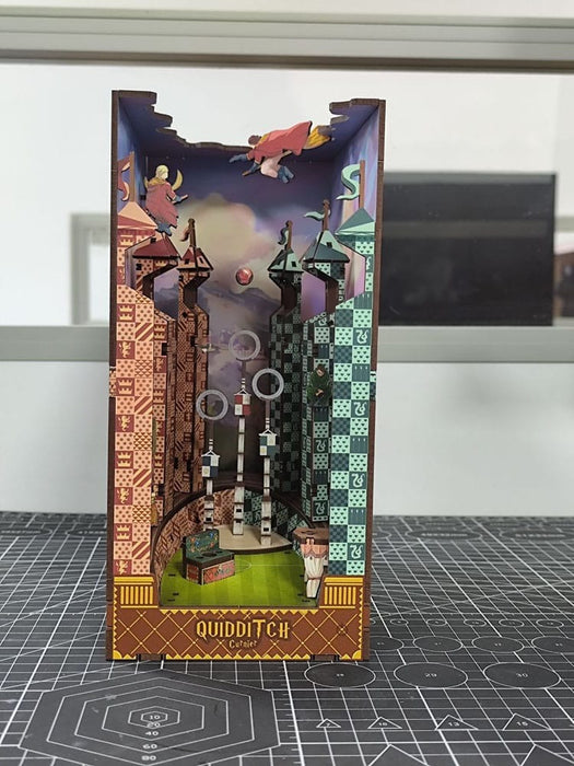 Harry Potter Book Nook campo da Quidditch