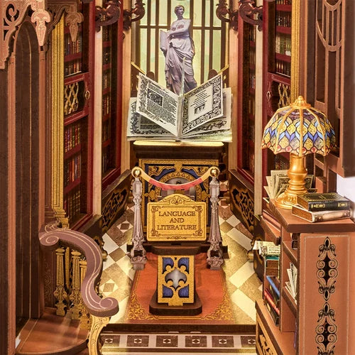 Book Nook Bibliothek der Wunder, Bausatz mit Licht fürs Bücherregal