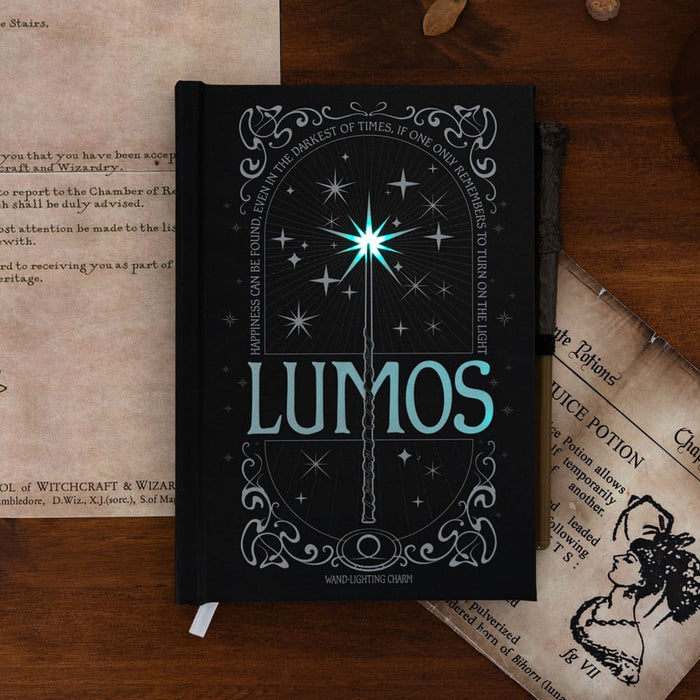 Taccuino Harry Potter Lumos con bacchetta