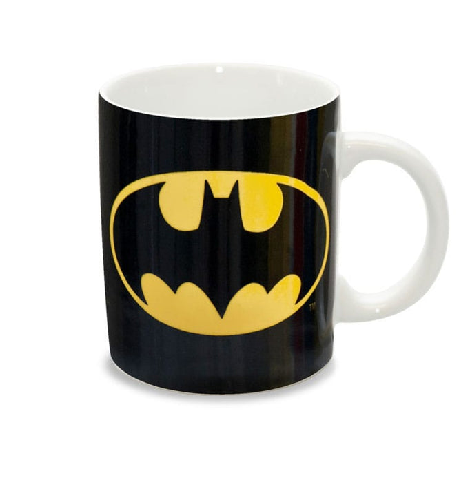 Taza de Batman con el logo del murciélago