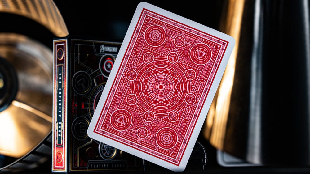 Avengers Infinity Saga Spielkarten Rot