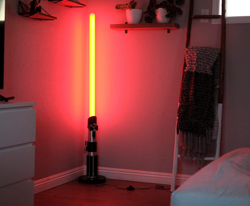 Lámpara de pie Star Wars sable de luz de Darth Vader