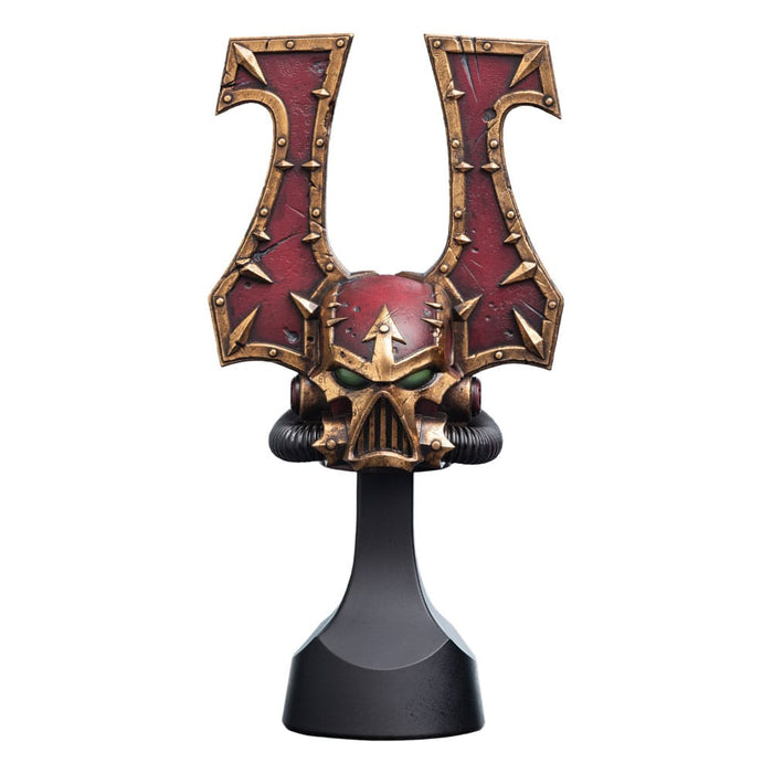 Réplica del casco del Berzerker de Khorne de Warhammer 40,000